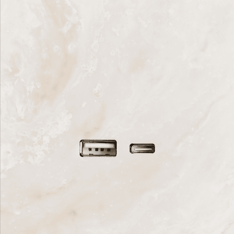 usb-contact in marmer solid surfce afbouwdeel
